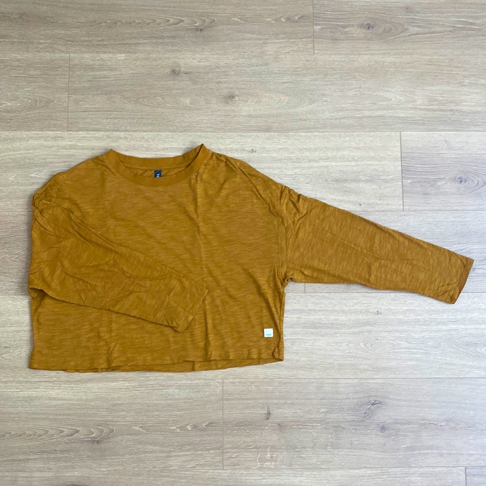 Vuori Long-Sleeve Sundown Tee